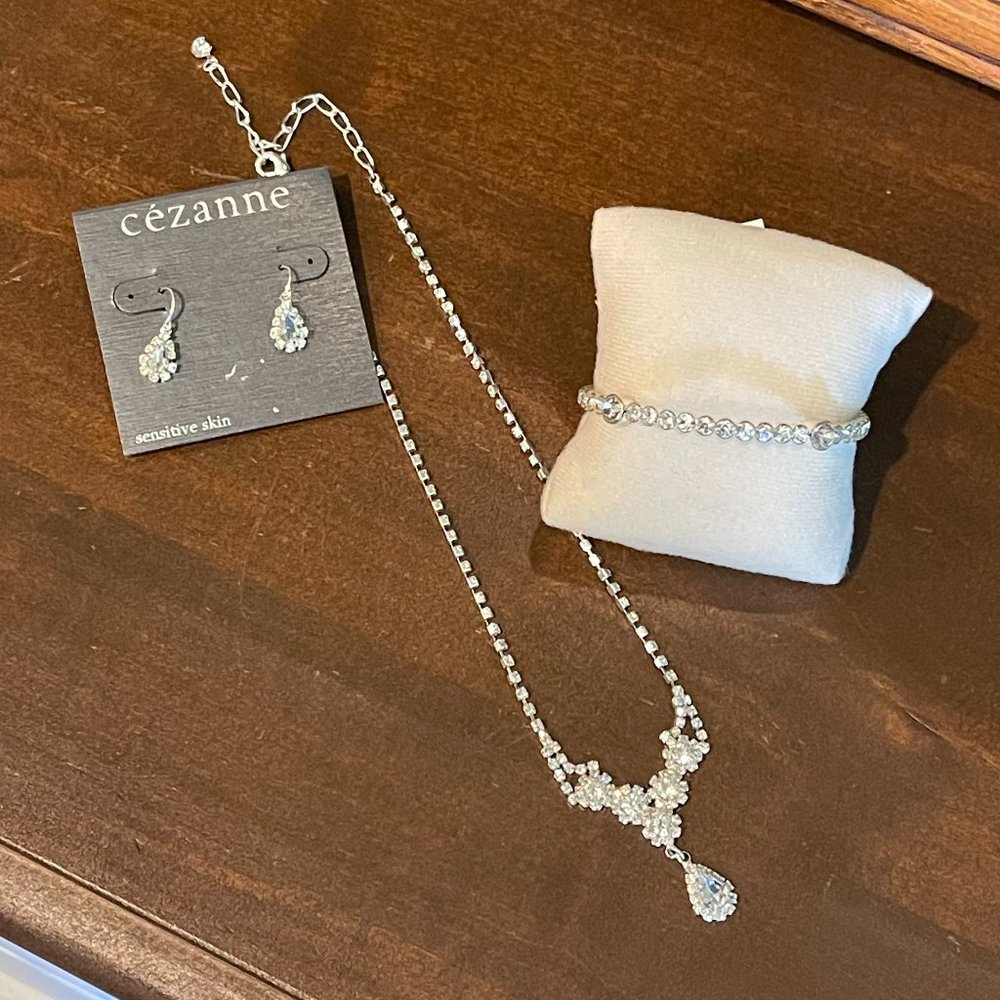 NWT Cezanne CZ Cubic Zirconia Necklace Bracelet & Earring Set